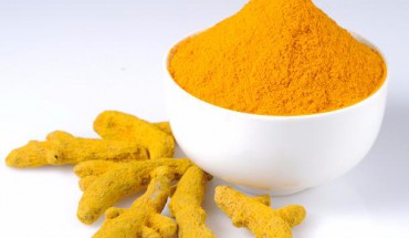 maseczka do twarzy z kurkumy